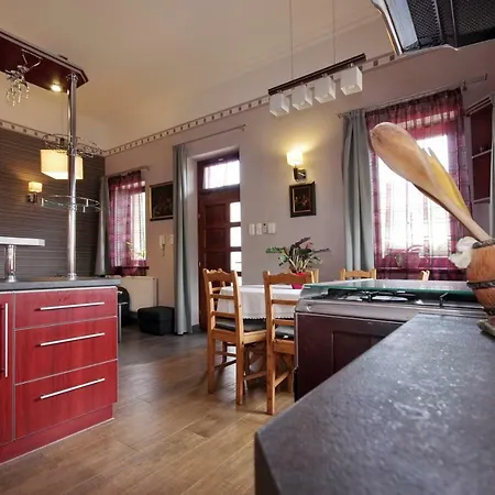 Matyas Apartmanhaz * Gyula