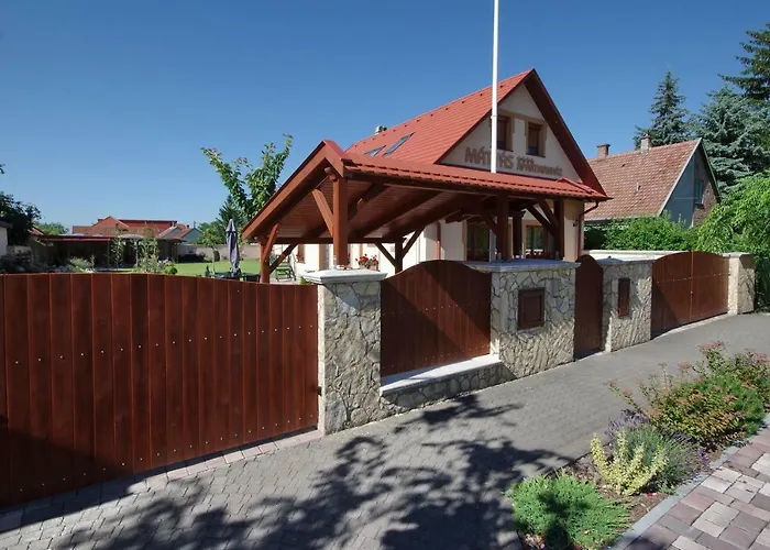 Lägenhet Matyas Apartmanhaz Gyula