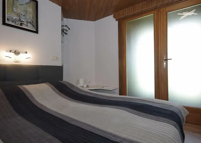 Matyas Apartmanhaz Lägenhet